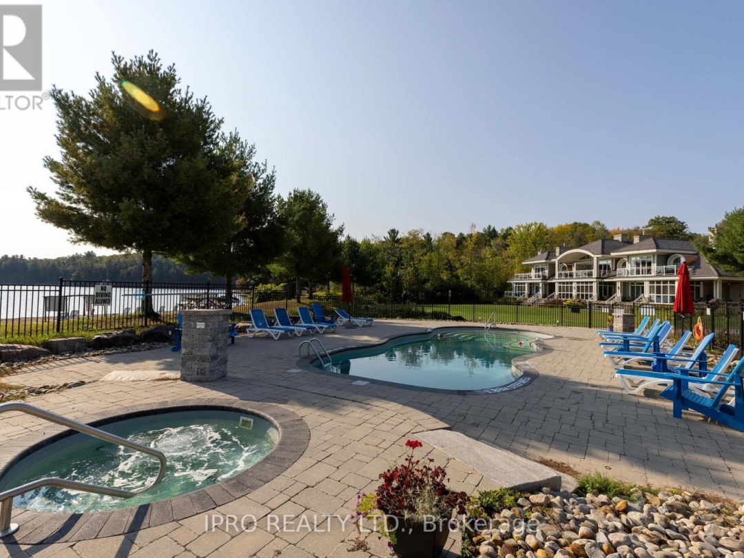 16 1869 Muskoka Rd 118 West Road, Lake Muskoka