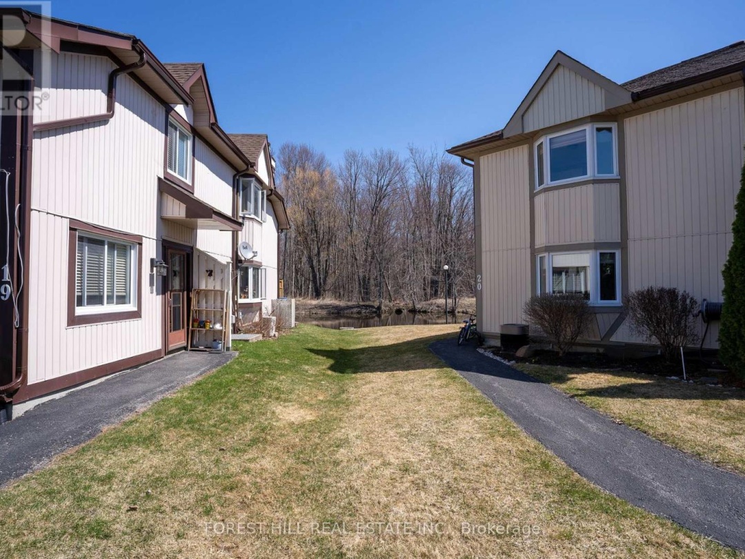21 - 21 LAGUNA PARKWAY, Lake Simcoe
