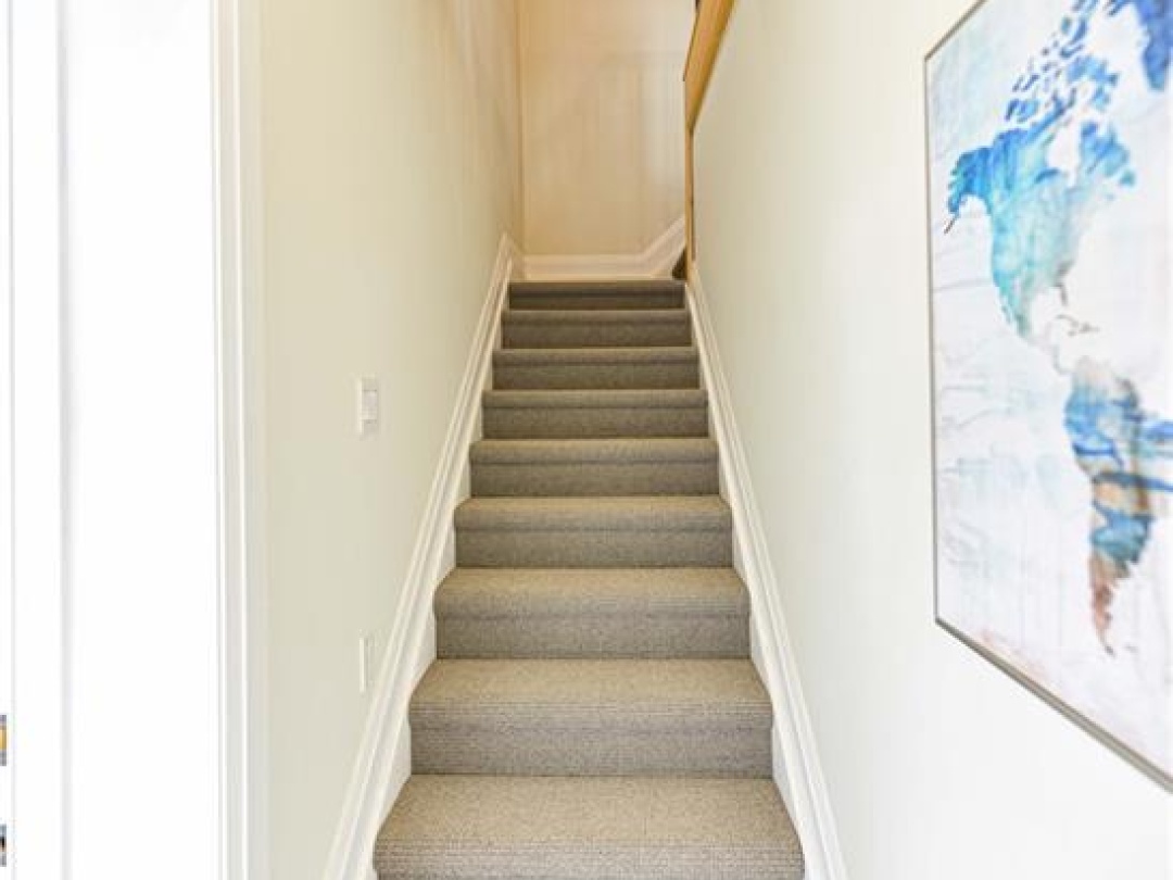 274 MISSISSAGA Street W, 