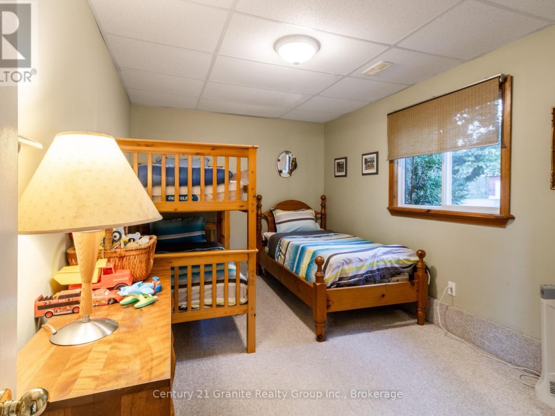 1317 Sullivan Drive, Haliburton Lake