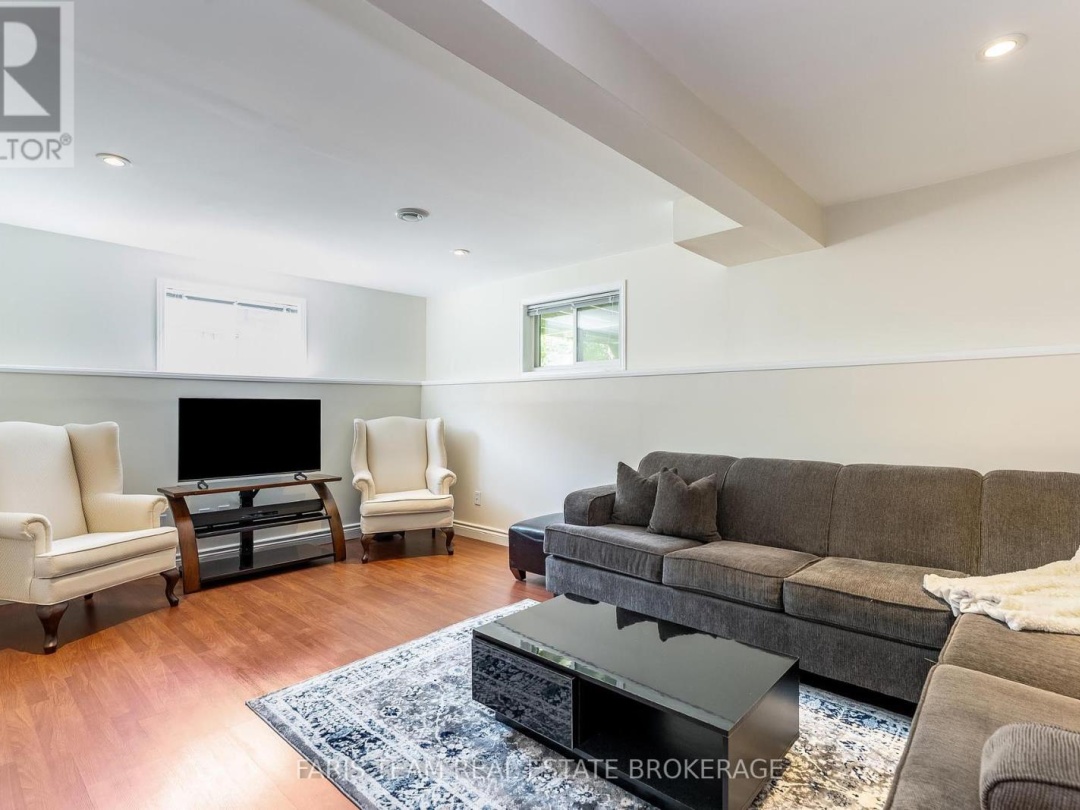 83 GEORGIAS WALK, 