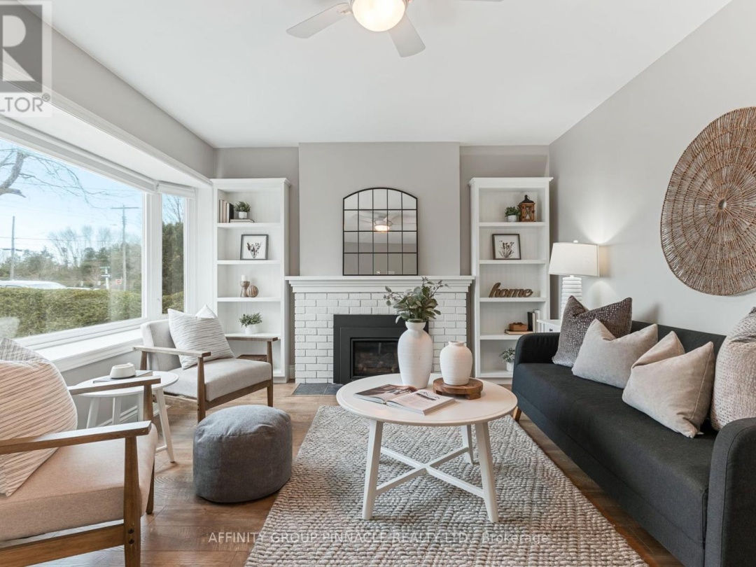 88 Simcoe Street, Lake Simcoe