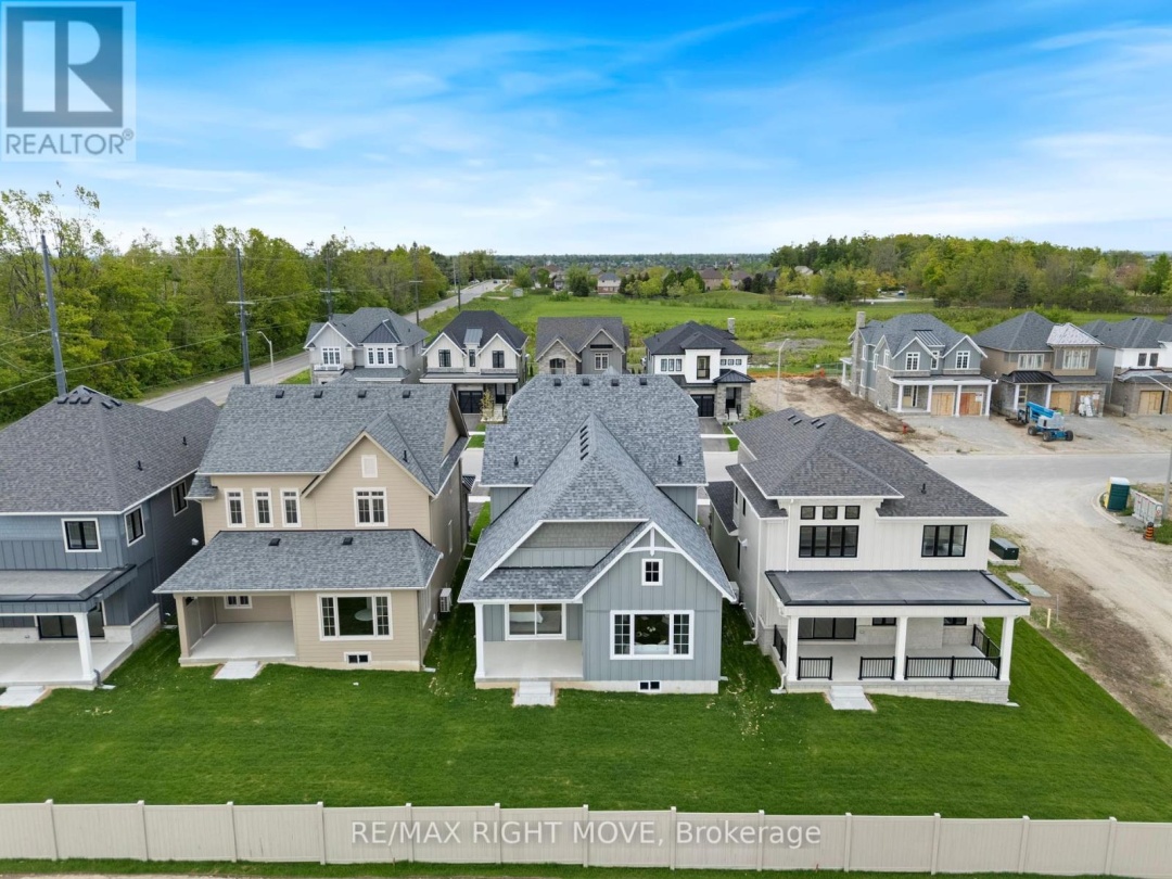 3192 Orion Boulevard, Orillia