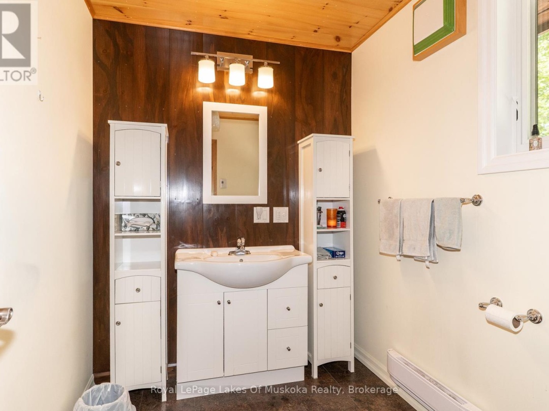 1056 GOLDEN BEACH ROAD, 