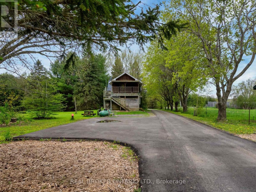 261 Portage Road, Canal Lake