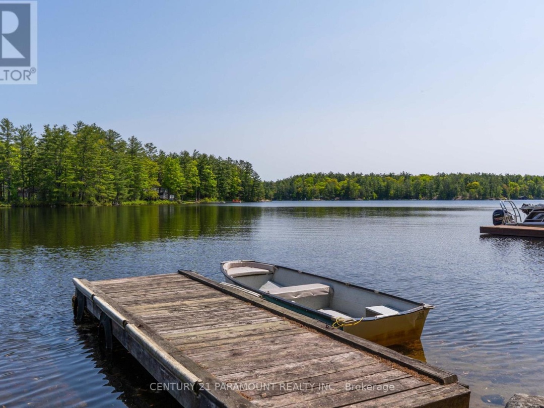 6394 Go Home Lake Shore Island, Go Home Lake