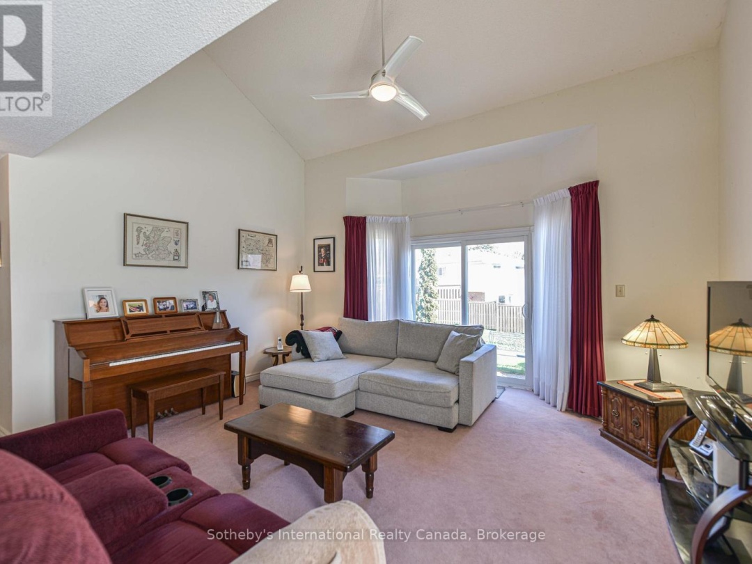 104 - 10 MUSEUM DRIVE, 