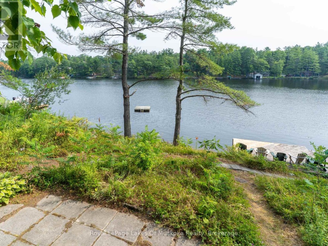 49 PINETREE ROAD, 