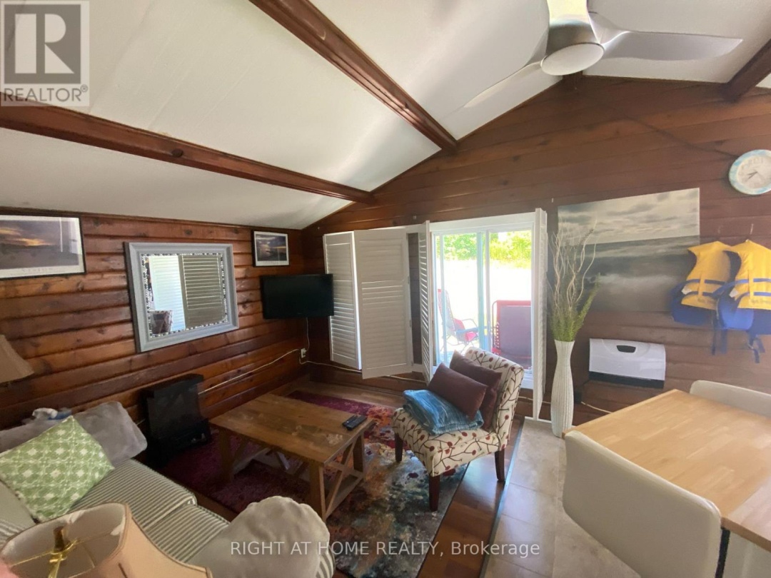 1725 Earl Haid Avenue, Severn Lake