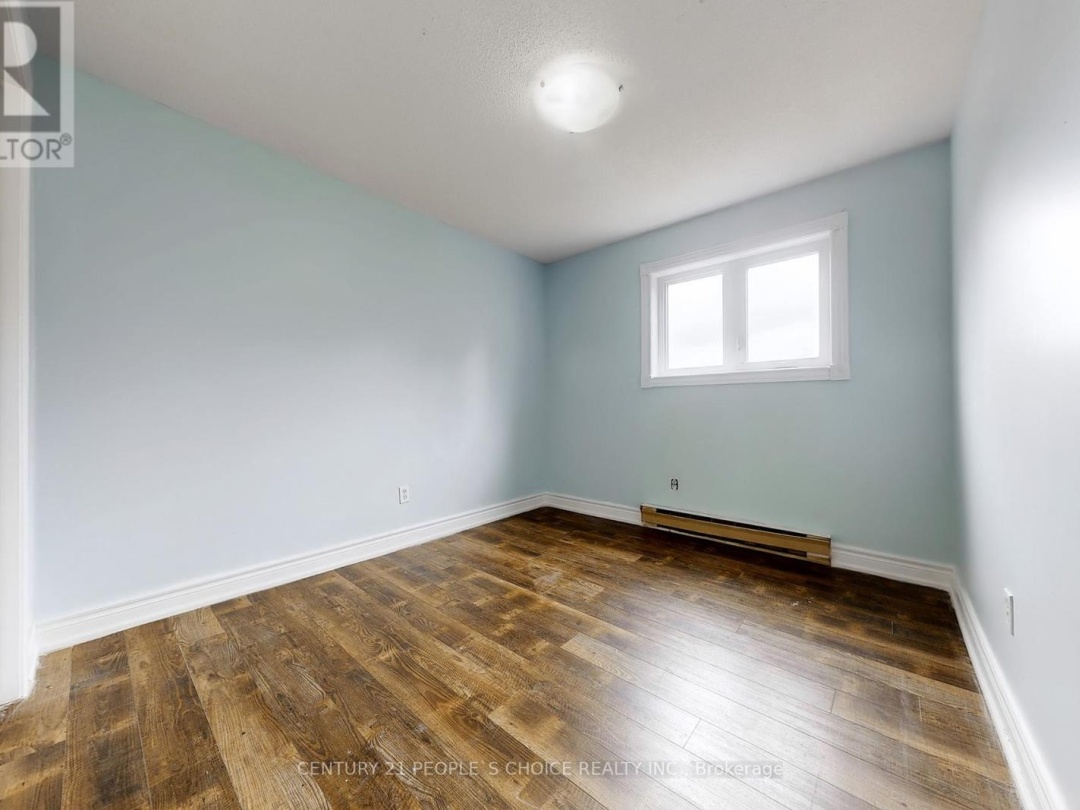 156 MAIN STREET W, 