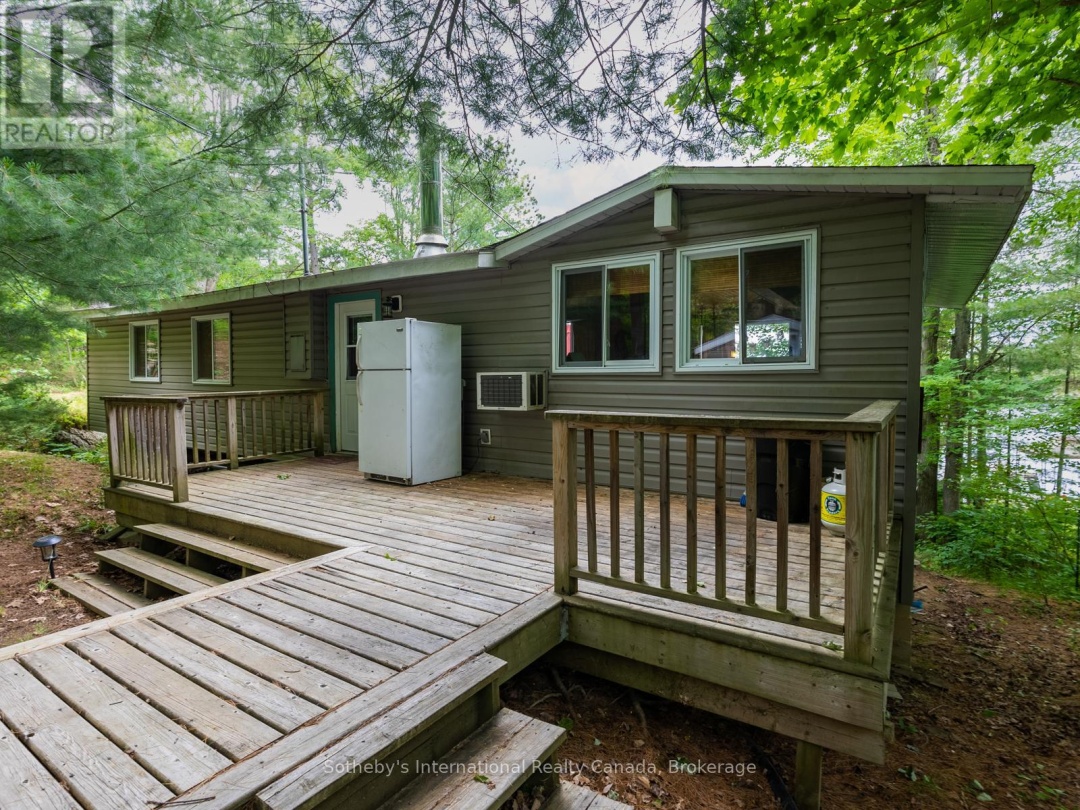 1040 KAHSHE LAKE, 