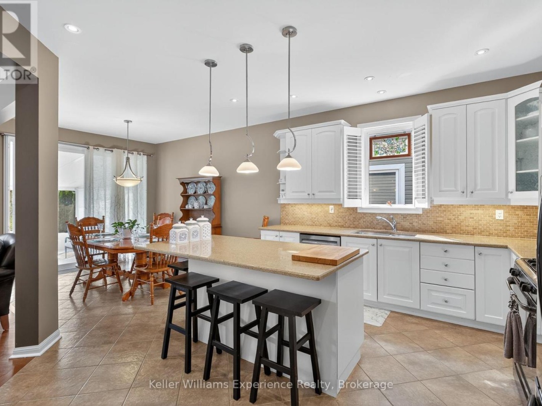 44 FIELDSTREAM CHASE, 