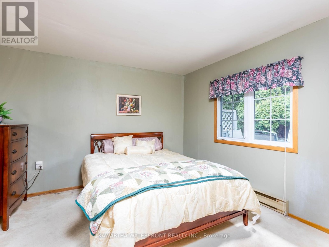 6 Oriole Road, Cameron Lake