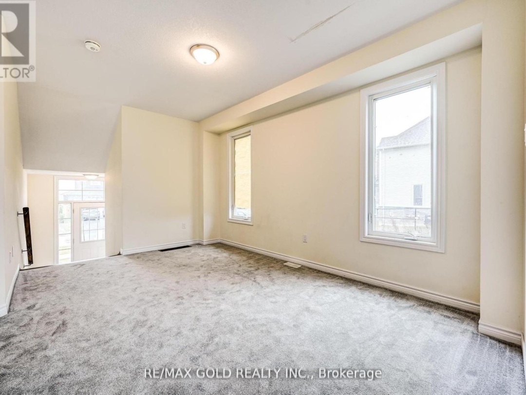 84 Atlantis Drive W, Orillia