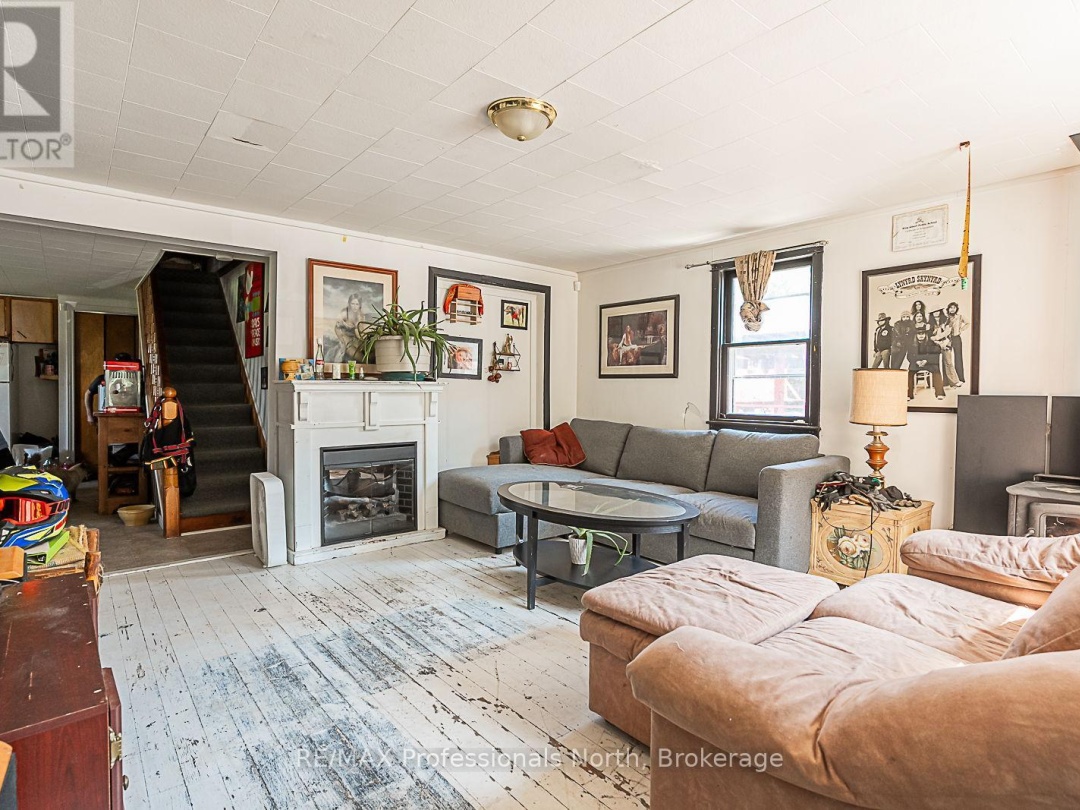1063 RAVINE ROAD, 