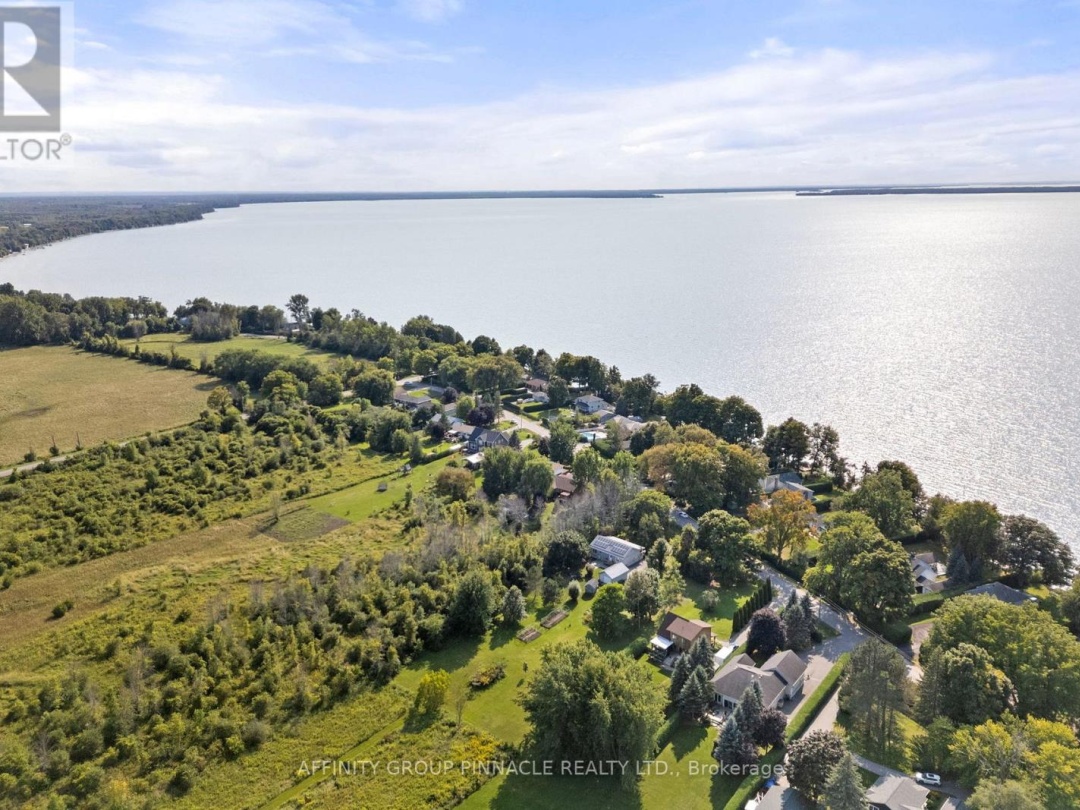 44 Cedar Beach Road, Lake Simcoe
