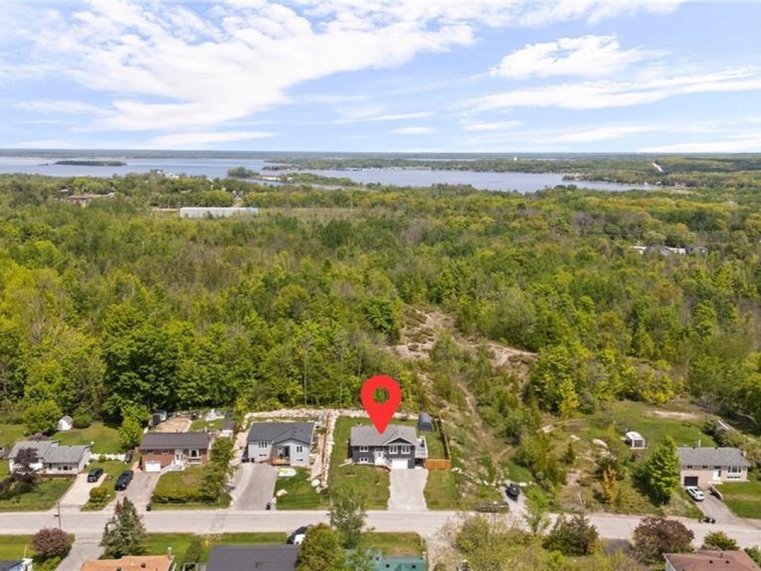 37 Easton Avenue, Port McNicoll