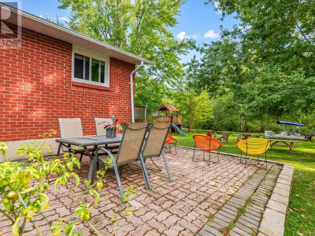 2656 WESTSHORE CRESCENT, 