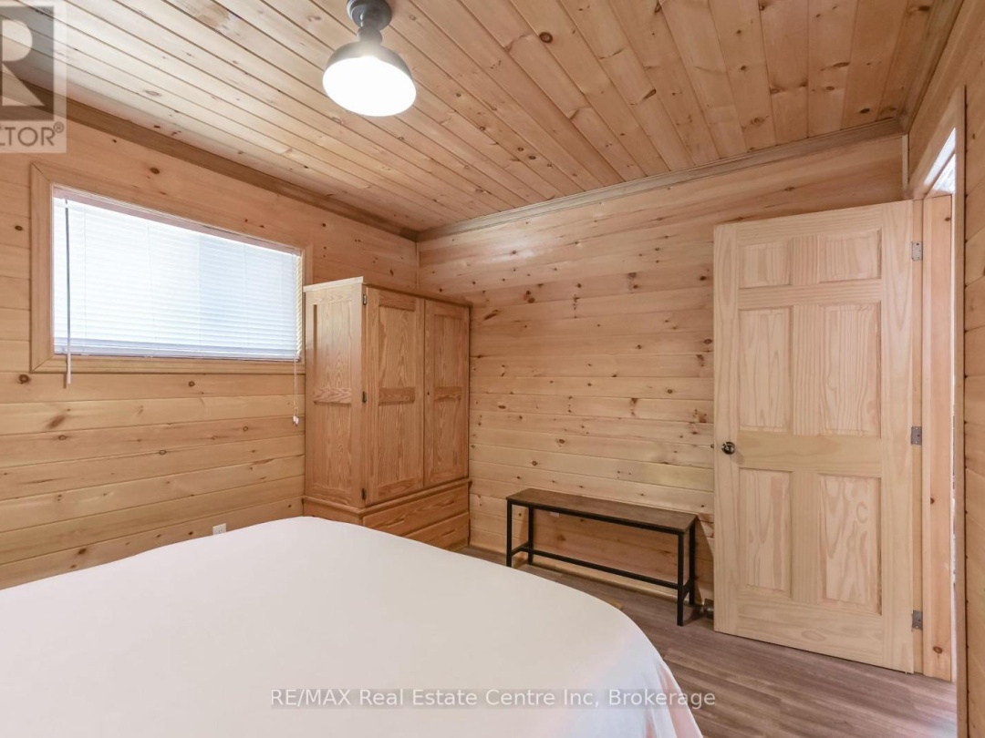 22 SOUTH CRANE LAKE ROAD, 