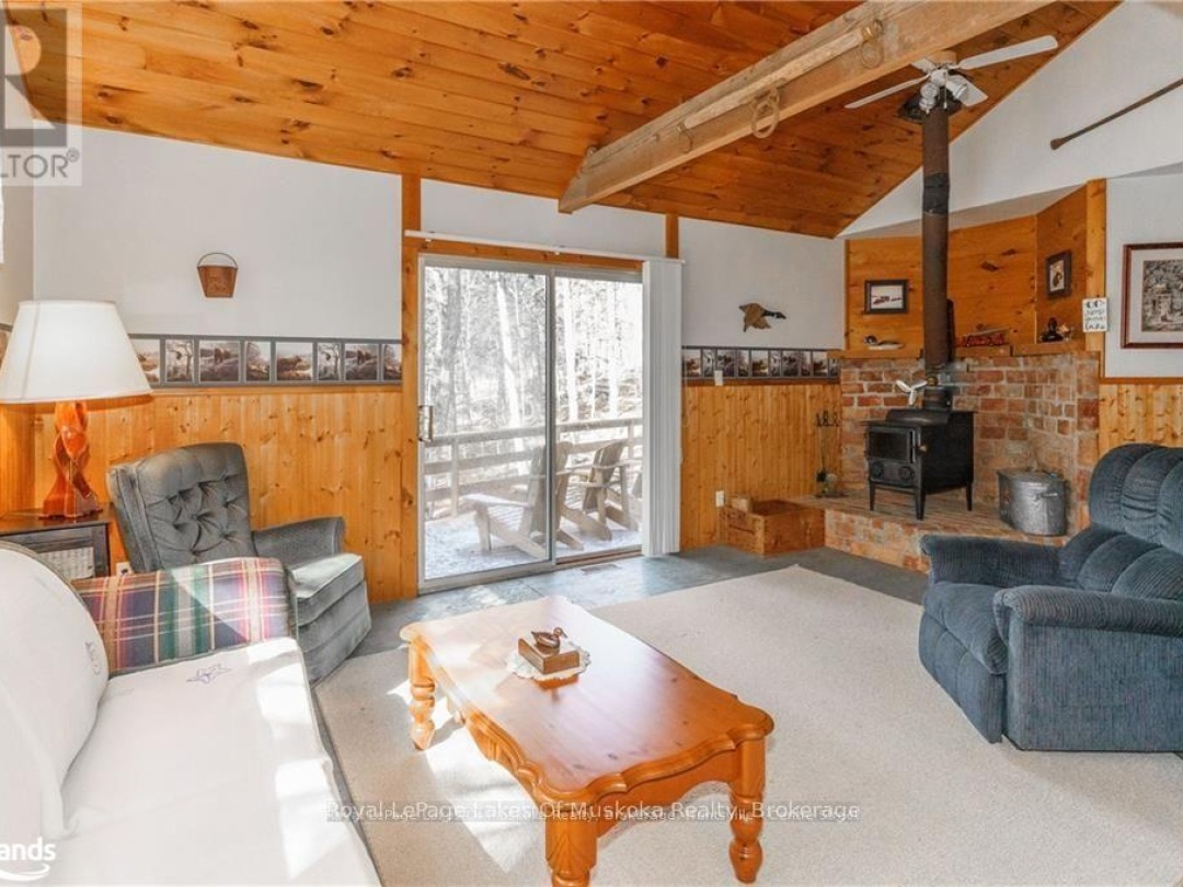 32 MAPLE LEAF DRIVE, Lake Vernon