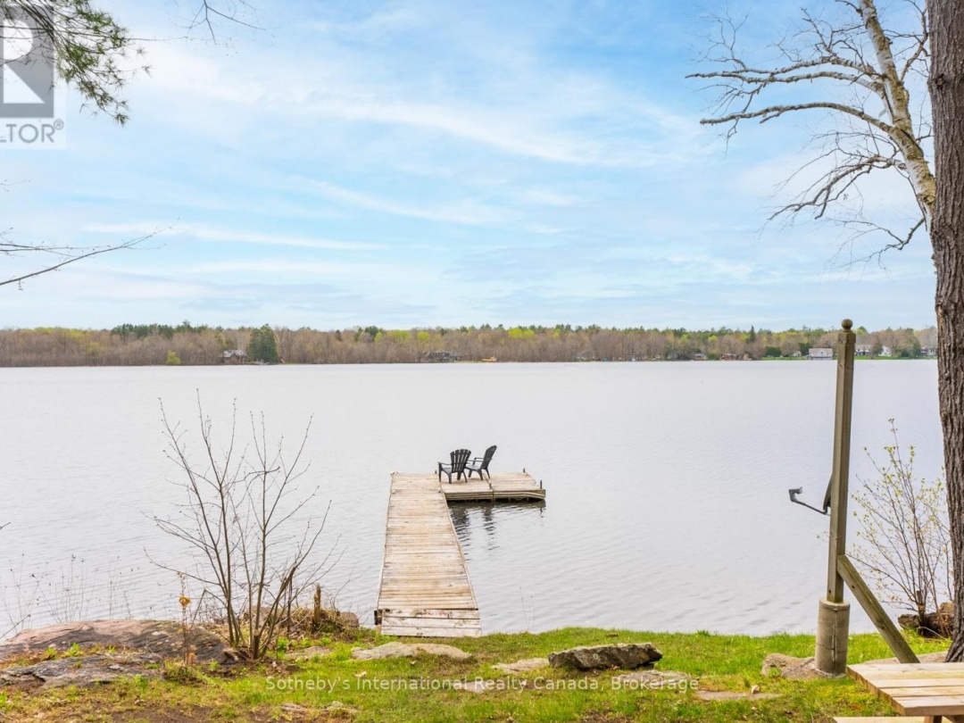 1658 Peninsula Point Road, Sparrow Lake