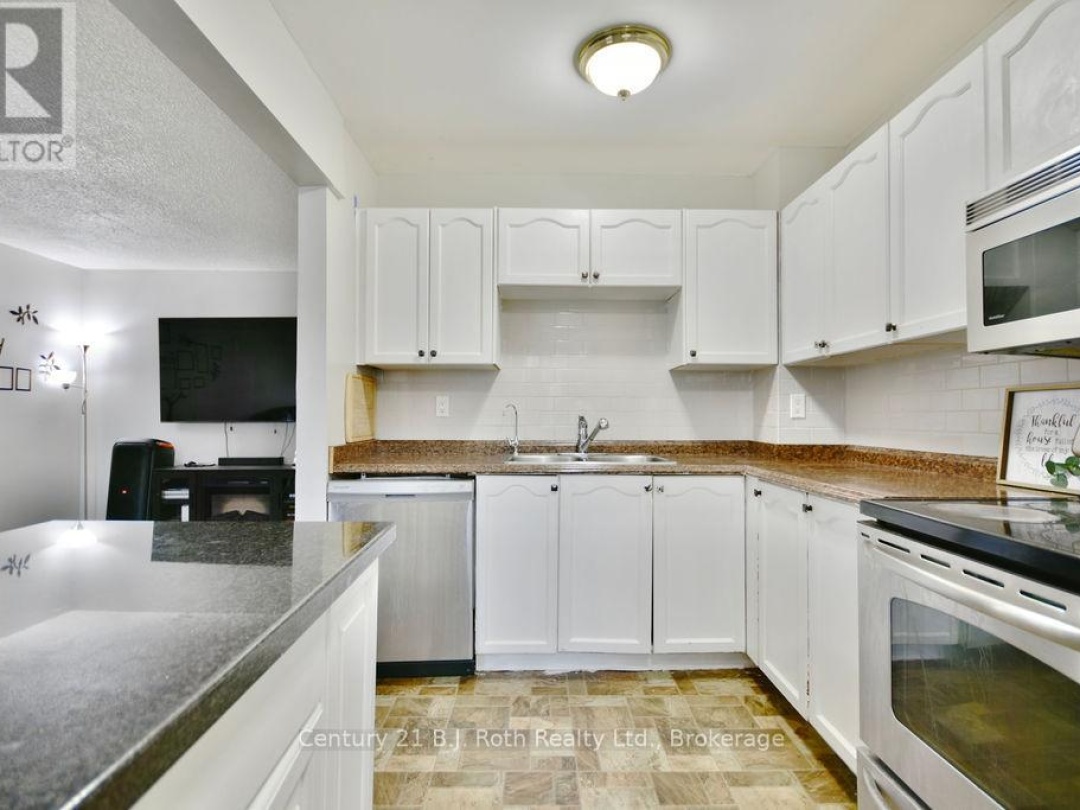 7 - 441 BARRIE ROAD, 