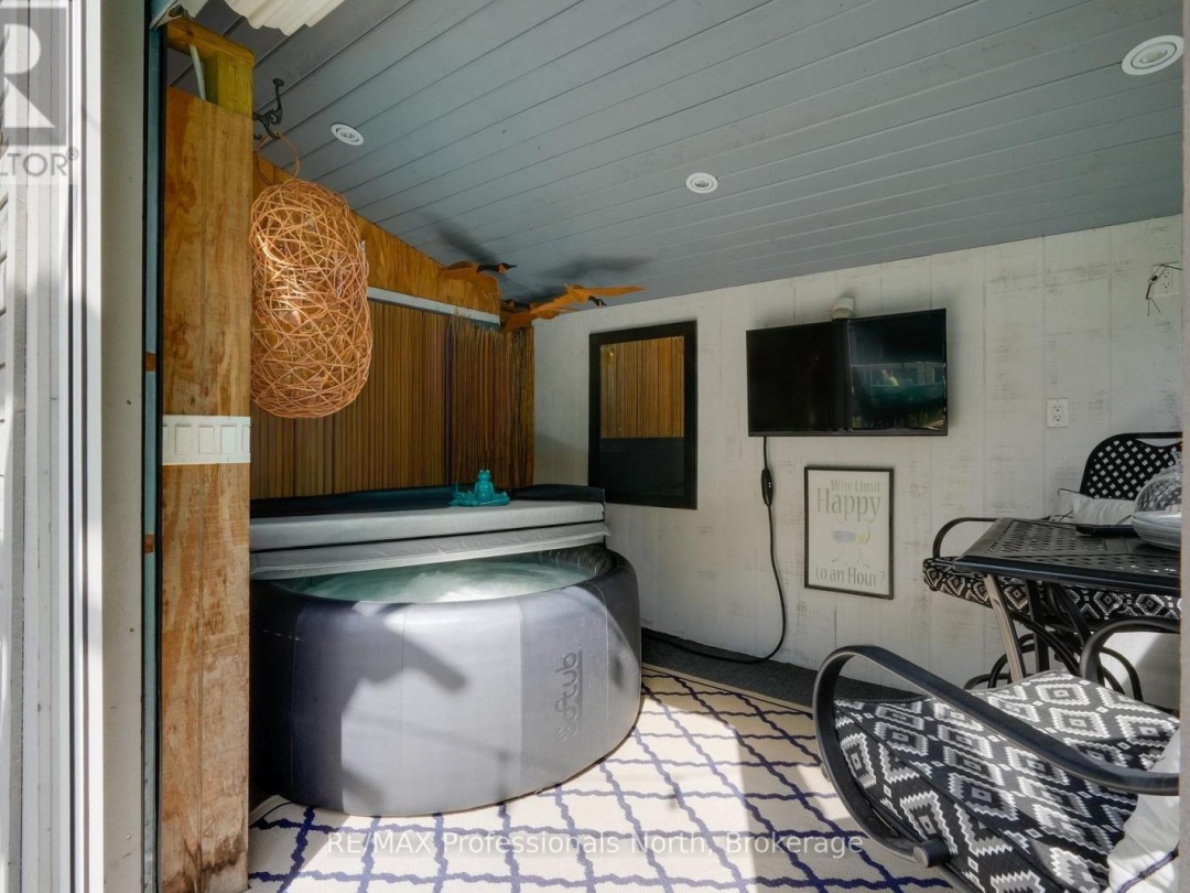 23 THOMAS CRESCENT, 