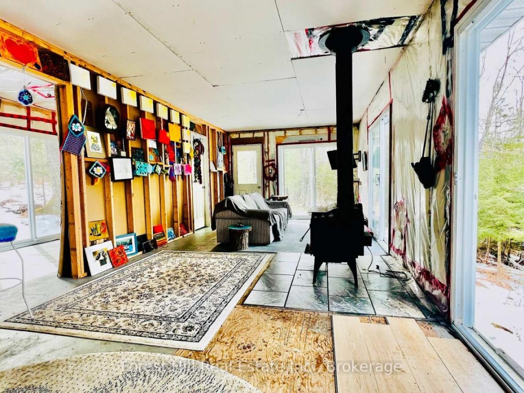 60 Hawksview Lane, Faris Lake