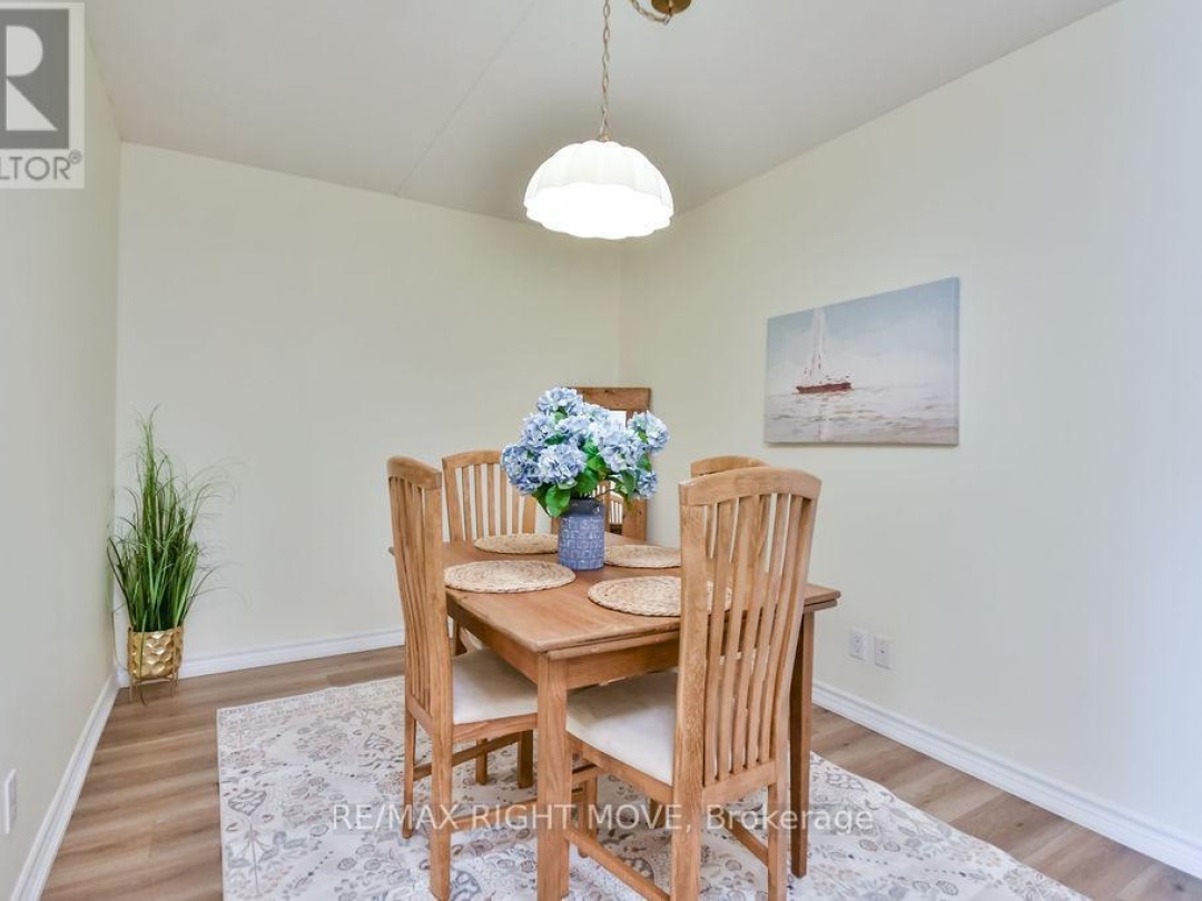 313 - 486 LACLIE STREET, 