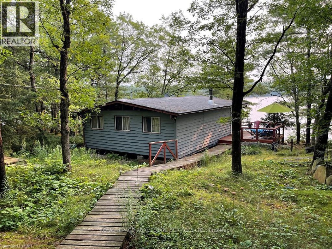 1327-1329 WOODLAND DRIVE, Muldrew Lake