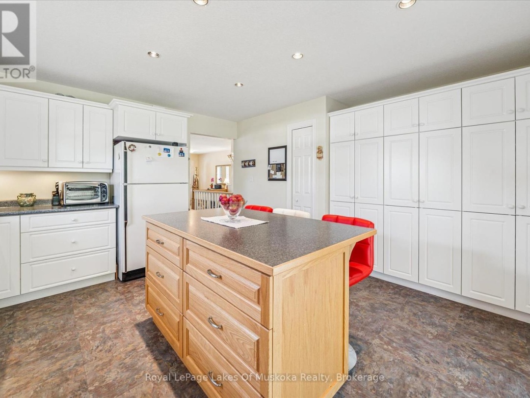 7 INVERARAY COURT, 