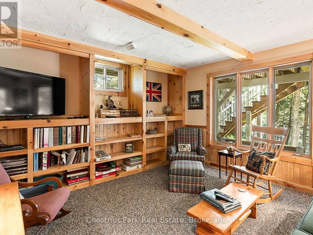 1003 Arnott Lane, Redstone Lake