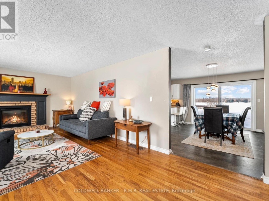 84 PINEWOOD BOULEVARD, 