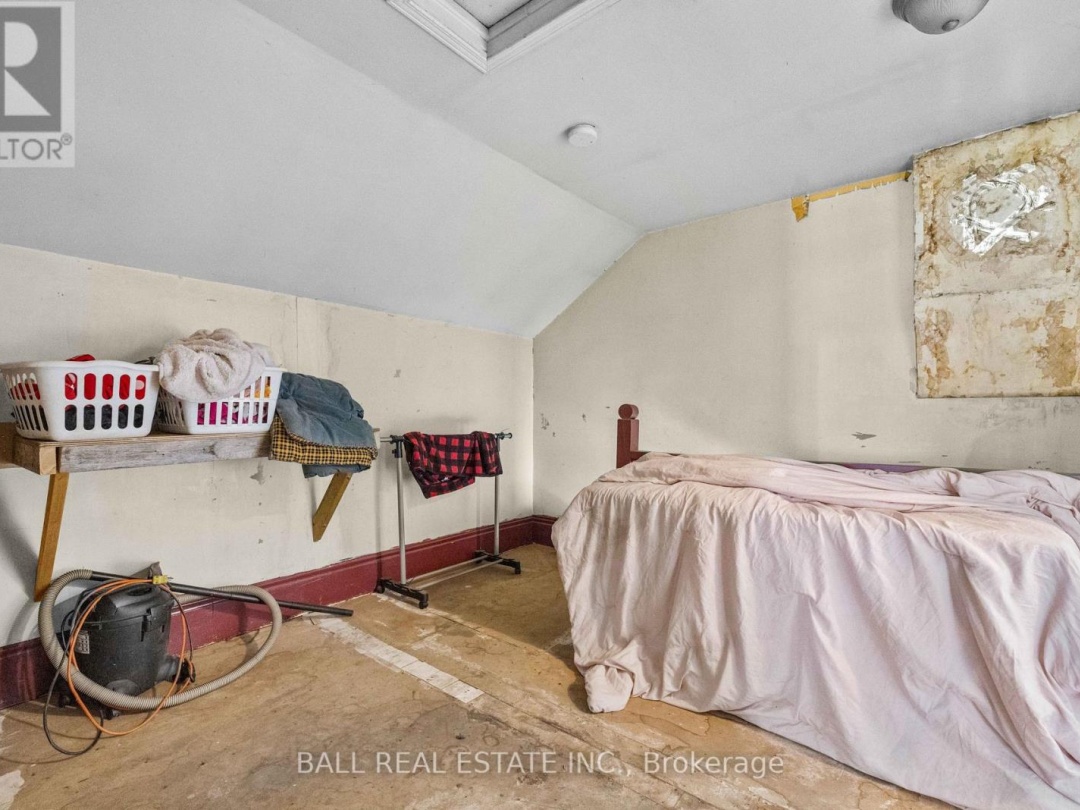 589 COUNTY ROAD 8, 