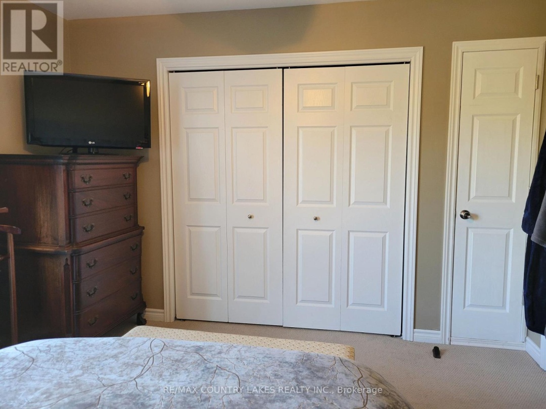 11 - 4 PARADISE BOULEVARD, 