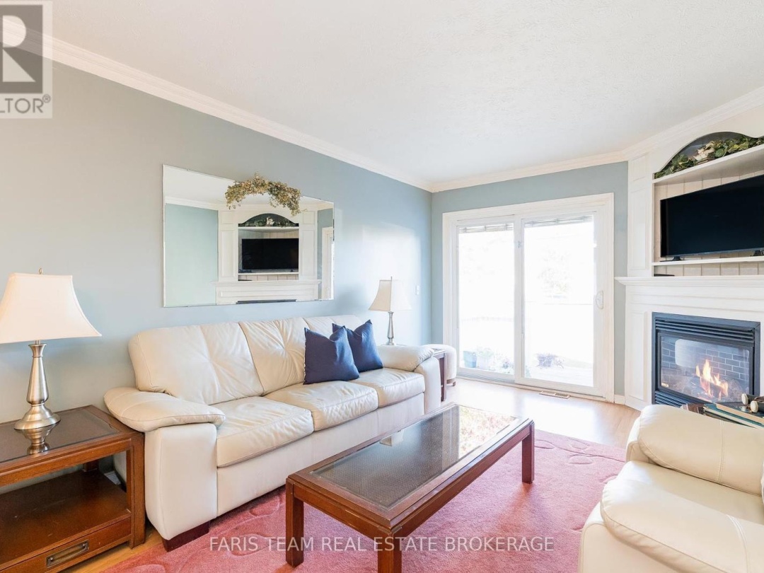 9 JULIA CRESCENT, 