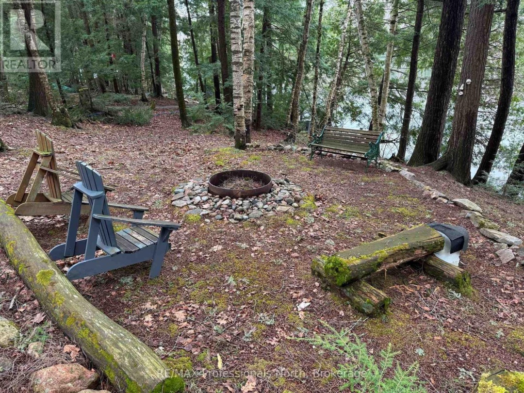 1289 Grandpa's Trail, Salerno Lake