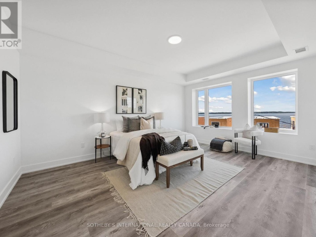 208 - 19B WEST STREET N, 