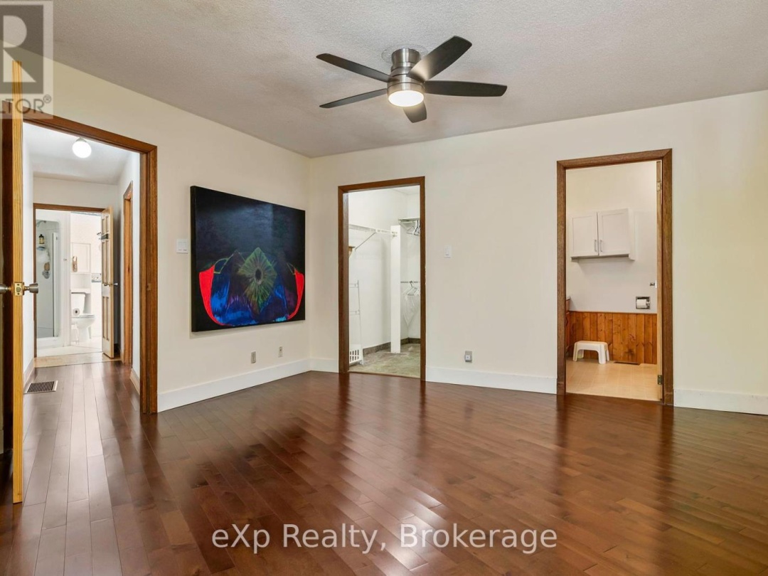 18 KRISTEN HEIGHTS, 
