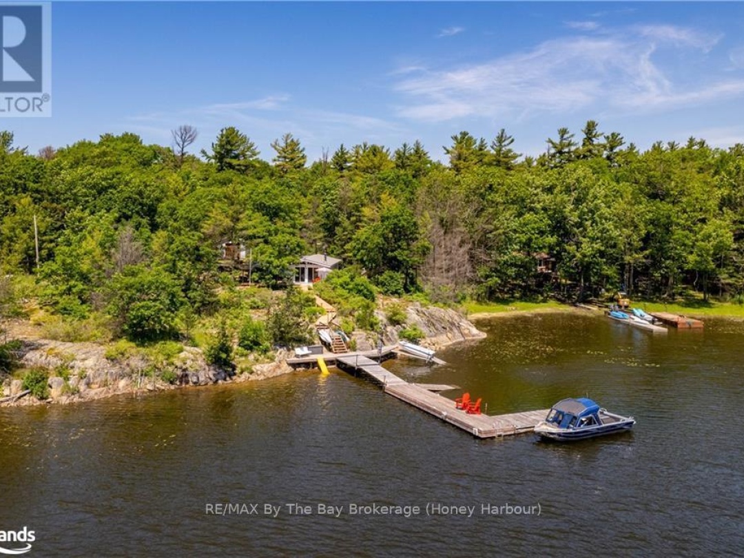 6932 Island 1810 / Bone Island, Georgian Bay