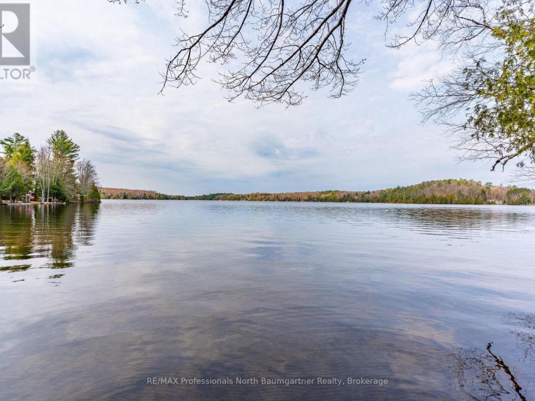 1189 Marathon Drive, Canning Lake