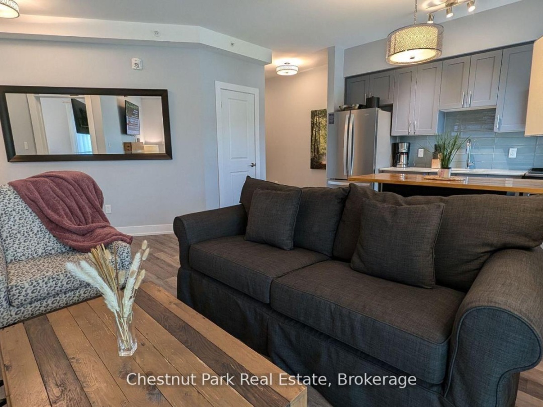 316 - 25 PEN LAKE POINT ROAD, Peninsula Lake