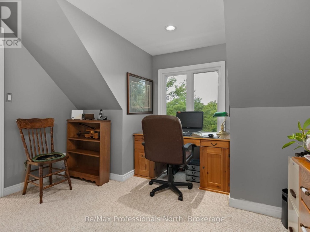 1005 LAIDLAW AVENUE, Severn River