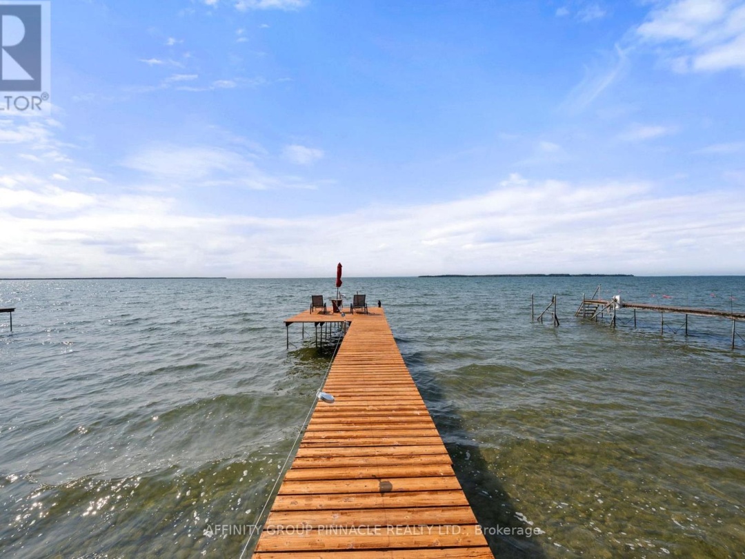44 Cedar Beach Road, Lake Simcoe