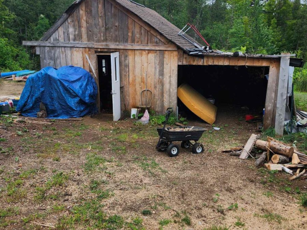1172 CRYSTAL LAKE ROAD, 