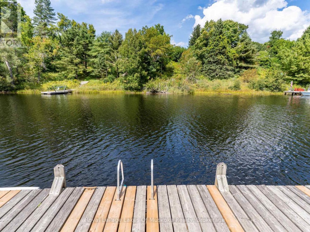 50 SHORELINE DRIVE, Muskoka River