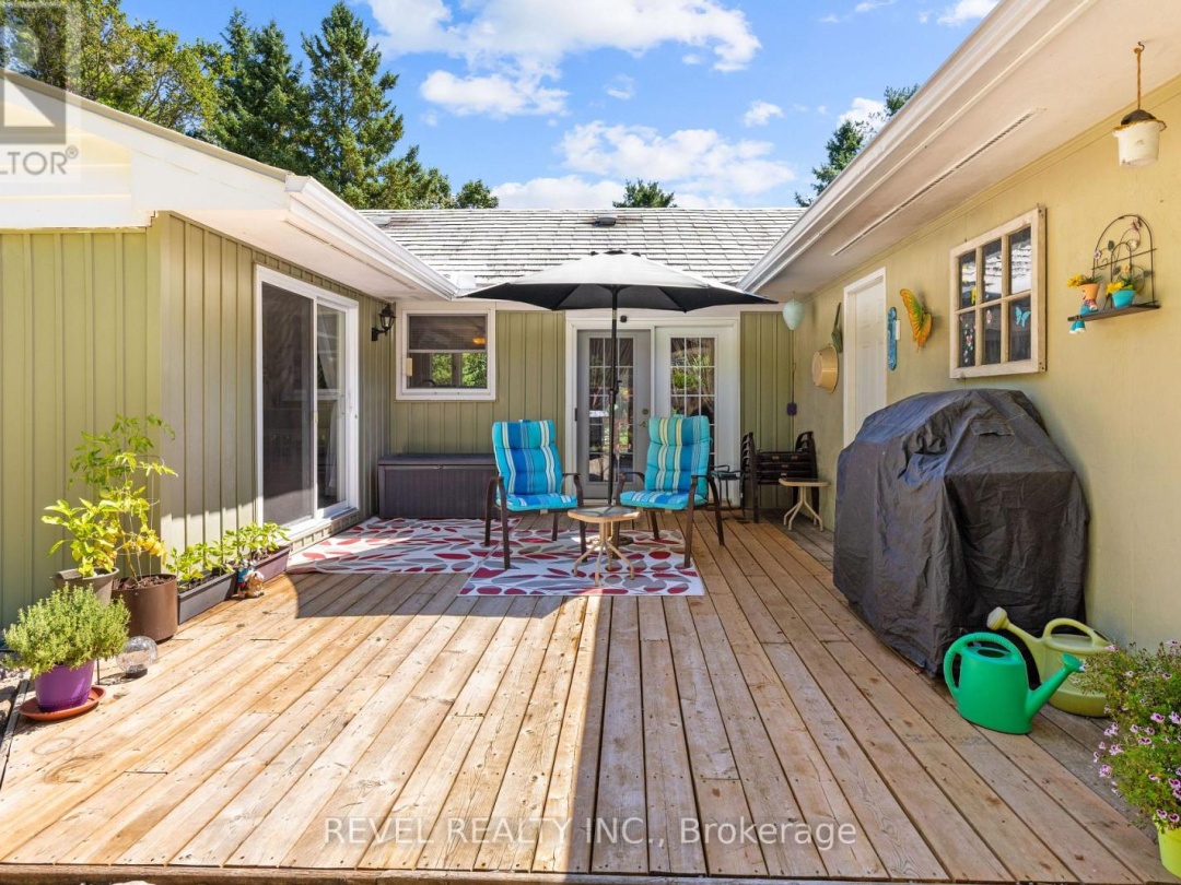 643 BALSAM LAKE DRIVE, 