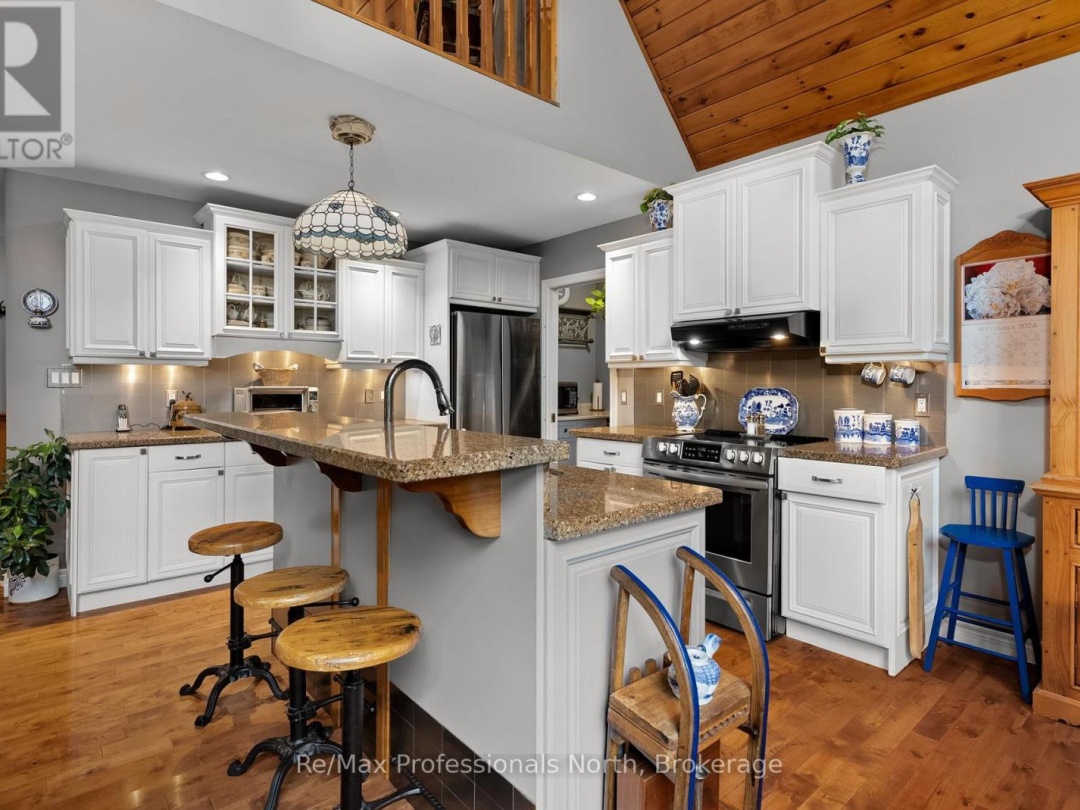 1005 LAIDLAW AVENUE, Severn River