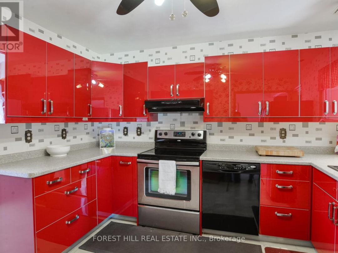 35 OLD INDIAN TRAIL, 