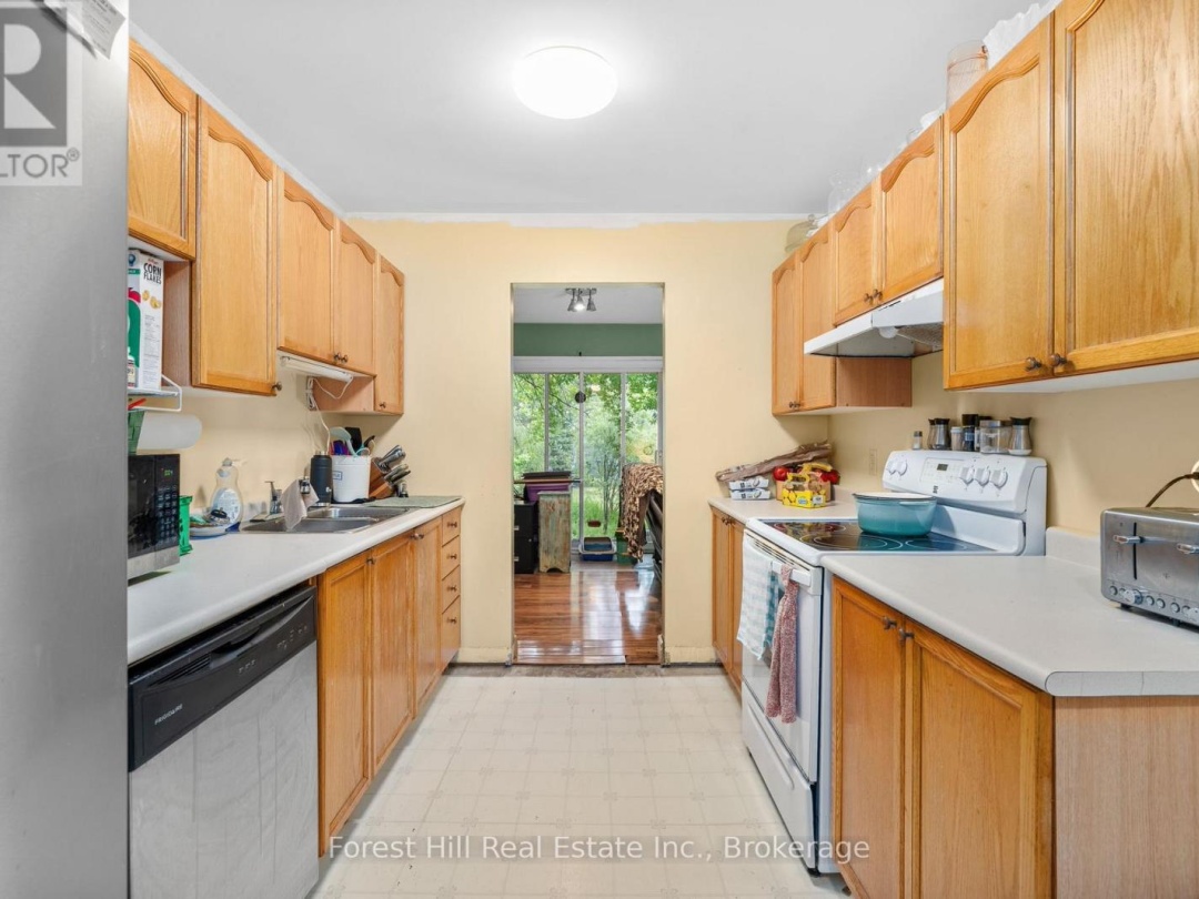 12 CRESTVIEW DRIVE, 